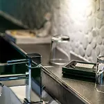 Hotel Sl'otel - Stadthotel - Voll Klimatisiert