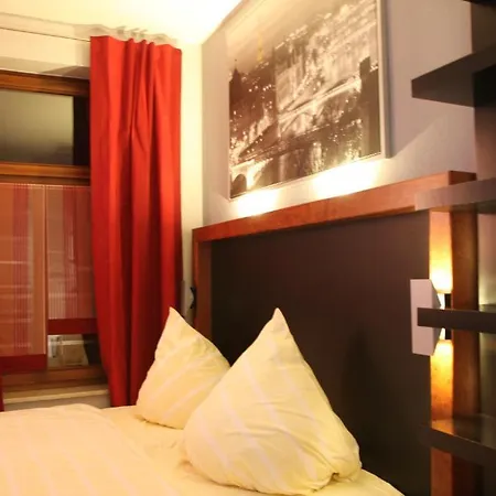 Sl'otel - Stadthotel - Voll Klimatisiert 3*