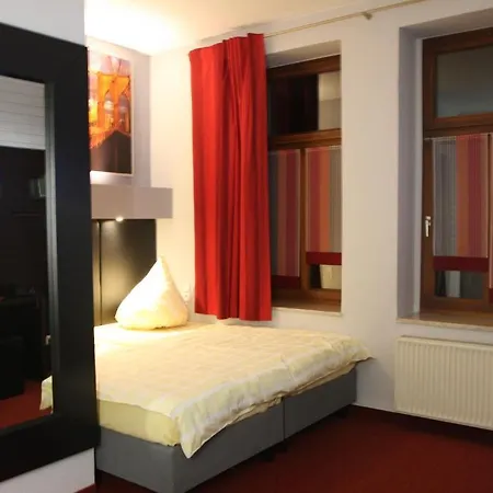 Sl'otel - Stadthotel - Voll Klimatisiert 호텔