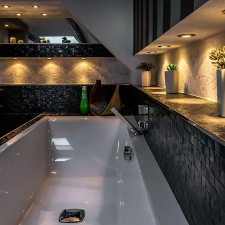 Sl'otel - Stadthotel - Voll Klimatisiert Отель