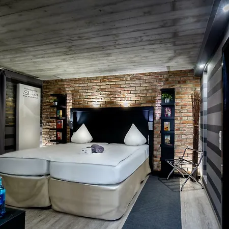 Sl'otel - Stadthotel - Voll Klimatisiert 호텔 베른부르크