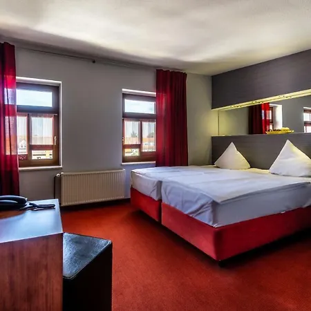 호텔 Sl'otel - Stadthotel - Voll Klimatisiert 베른부르크