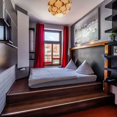 Sl'otel - Stadthotel - Voll Klimatisiert 호텔 3*