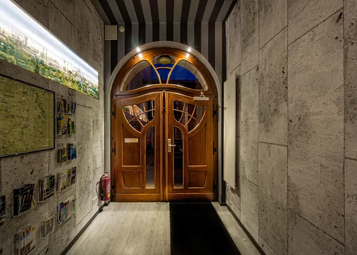 Hotel Sl'otel - Stadthotel - Voll Klimatisiert