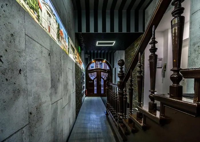 Hotel Sl'otel - Stadthotel - Voll Klimatisiert 3*